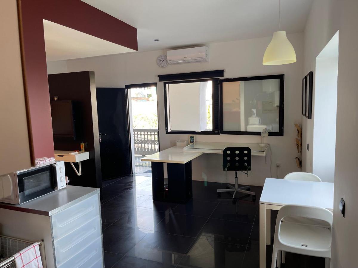 Sea Breeze Studios Porto Da Cruz Exterior photo